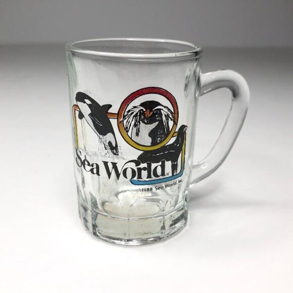 Vintage Sea World Glass Shot Glass Souvenir - Picture 1 of 5